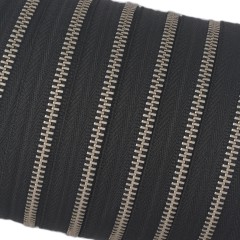 YKK Zipper #3 (Black, Nickel)