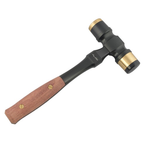 Hammer-mallet Amy Roke