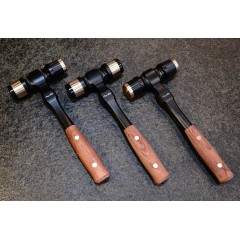 Hammer-mallet Amy Roke