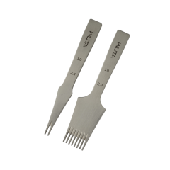 French pricking iron Wuta 2.7mm (2+8, Obverse)
